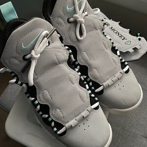 Nike Air Mo Money Size 7 Men’s